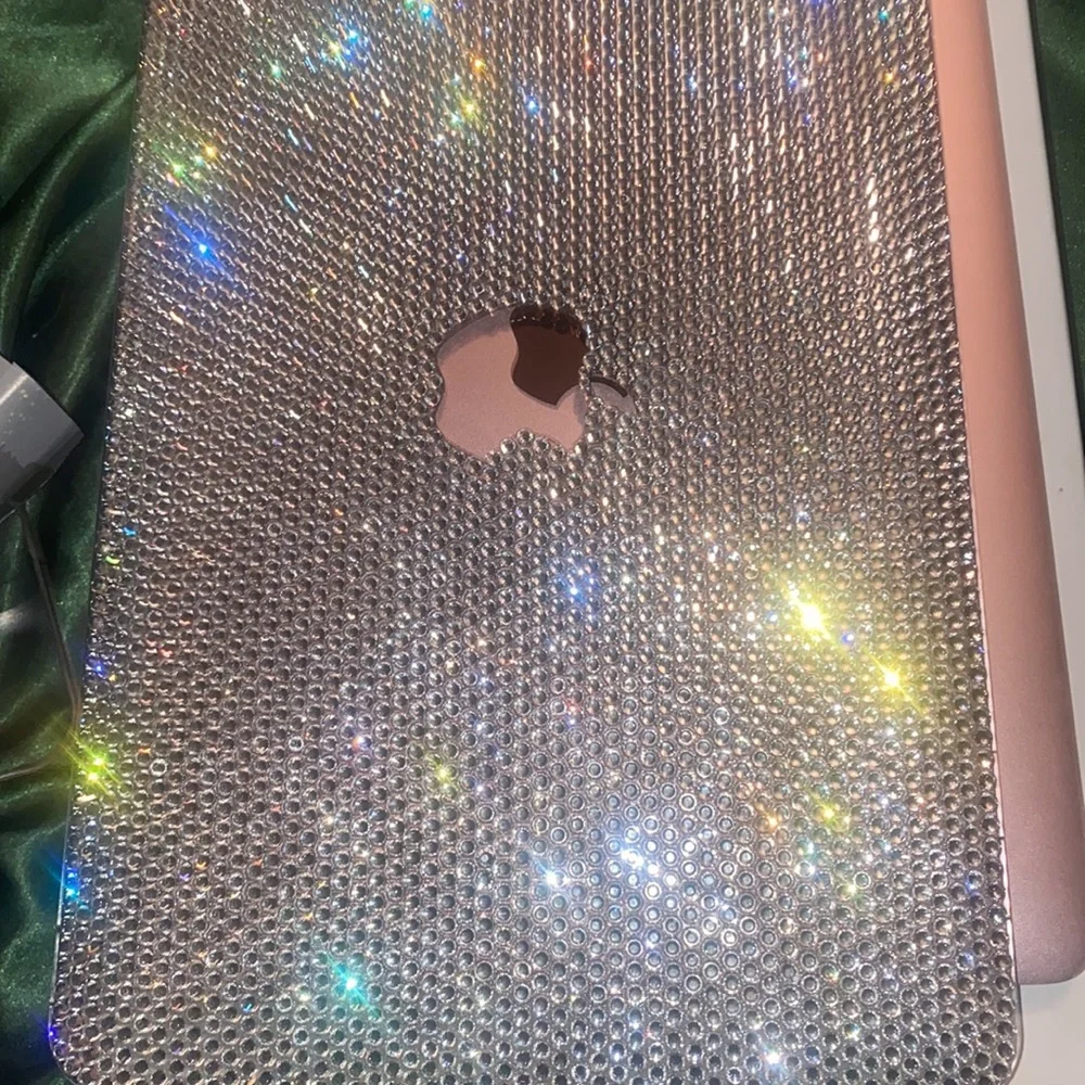 for macbook air 11 beautiful. but i bought the wrong size extra crystals include